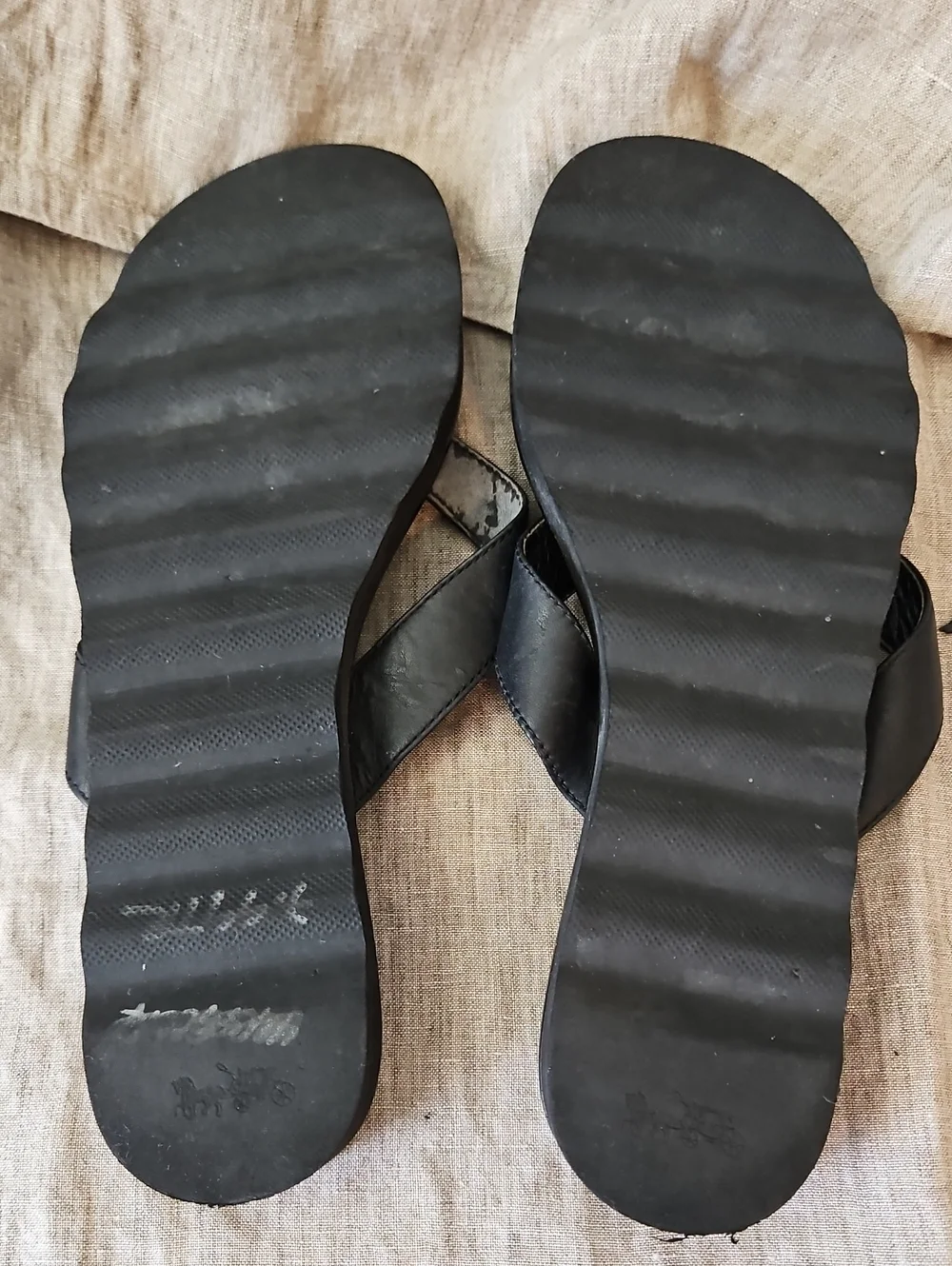Coach Shelly Black Leather Thong Sandals,  Size 7.5